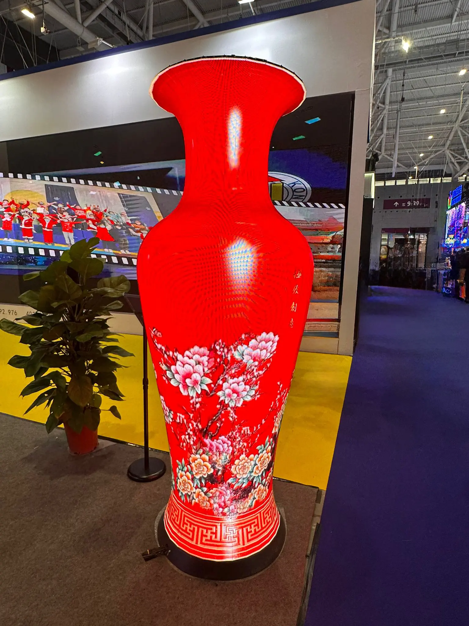 A Transparent LED Freeform crafted in the shape of a vase showcasing the limitless design possibilities of our product.
