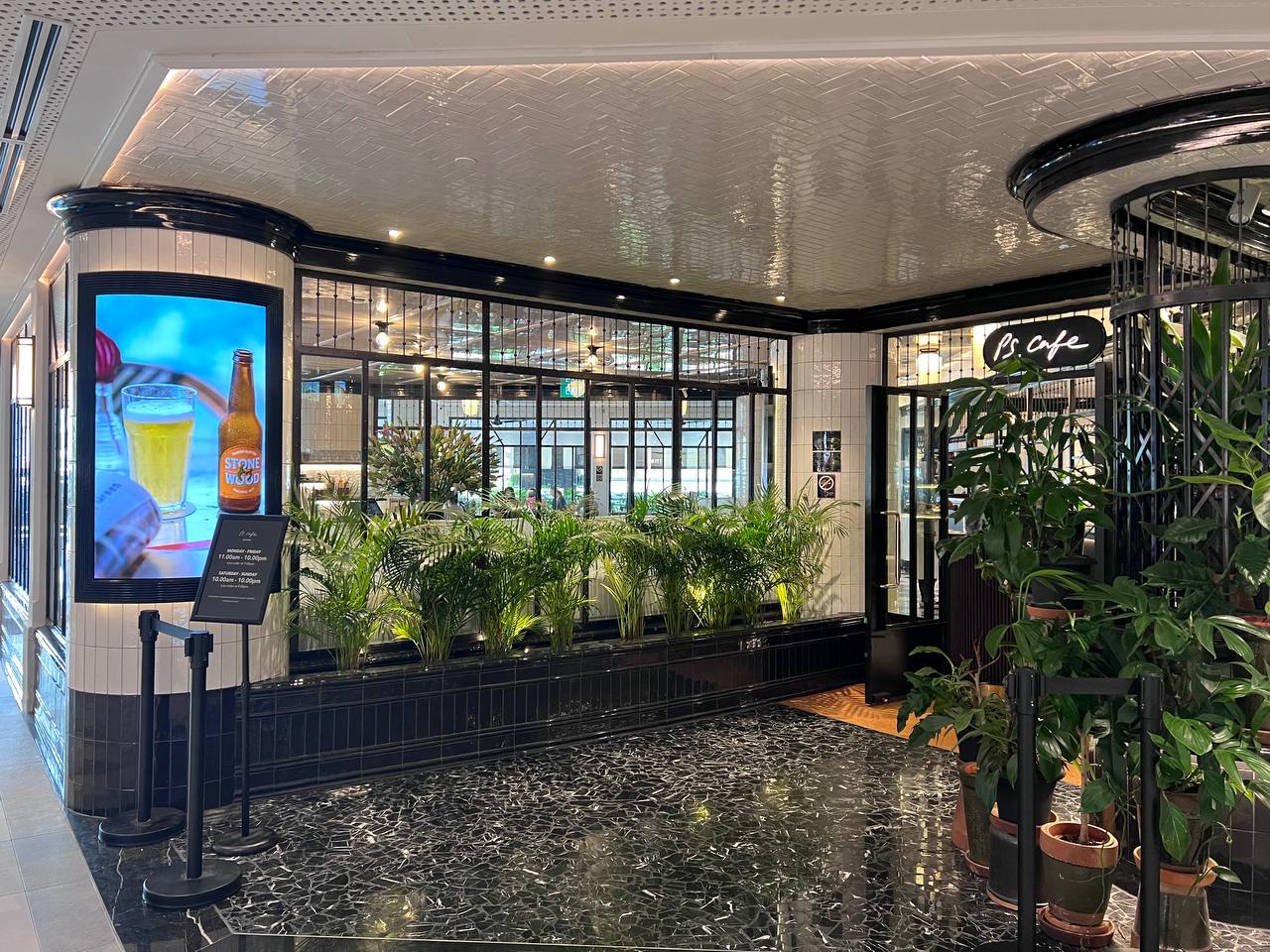 Curve & Flexi LED Display Screen at I12 Katong