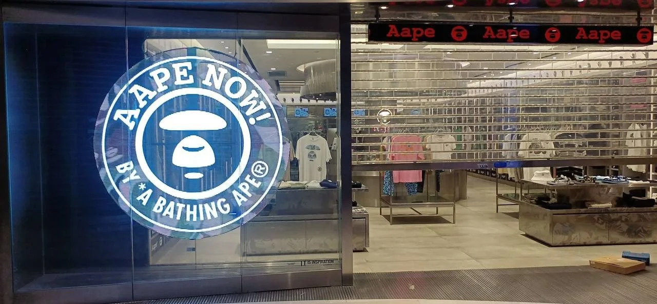 LED Ticker being used by AAPE at their store entrance at ION Orchard.