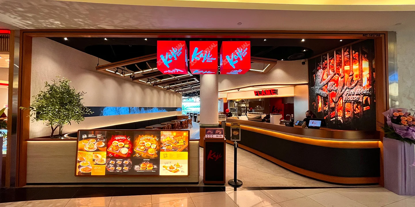 Kaji at Vivo City using 3 Zoom Visual's Indoor LED Cube Display at their restaurant entrance.